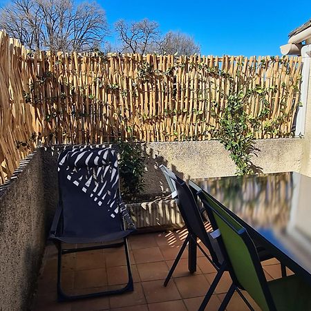 Les Oliviers Apartment Ansouis Exterior photo