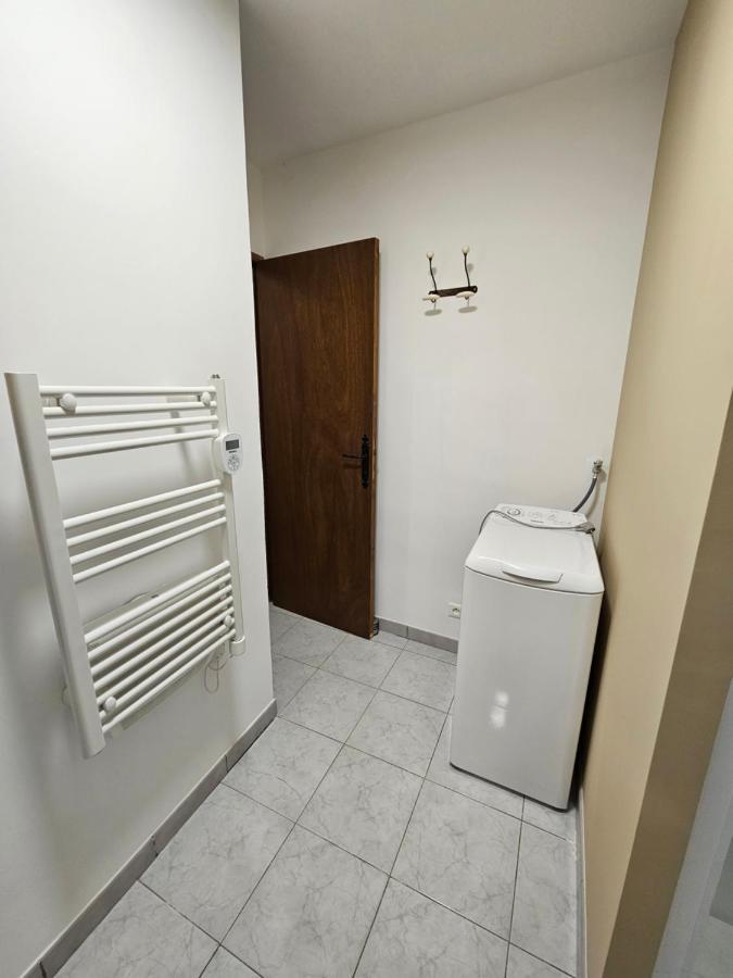 Les Oliviers Apartment Ansouis Exterior photo